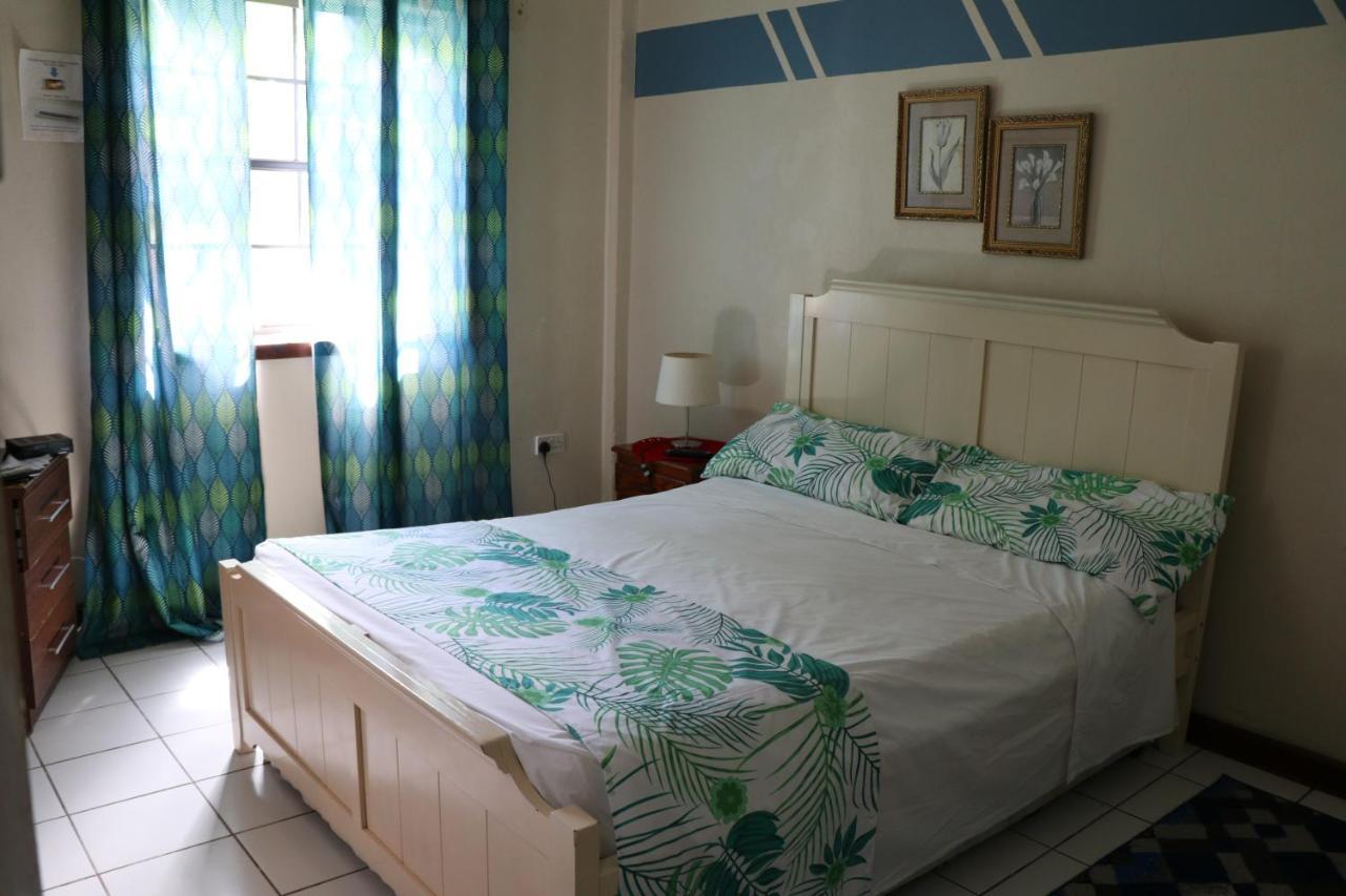 Tropical Breeze Vacation Home And Apartments Gros Islet Eksteriør billede