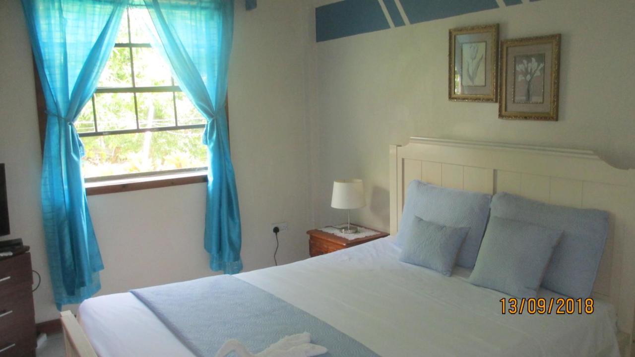 Tropical Breeze Vacation Home And Apartments Gros Islet Eksteriør billede