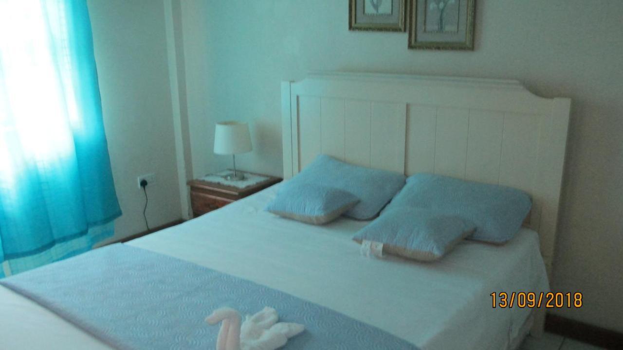 Tropical Breeze Vacation Home And Apartments Gros Islet Eksteriør billede