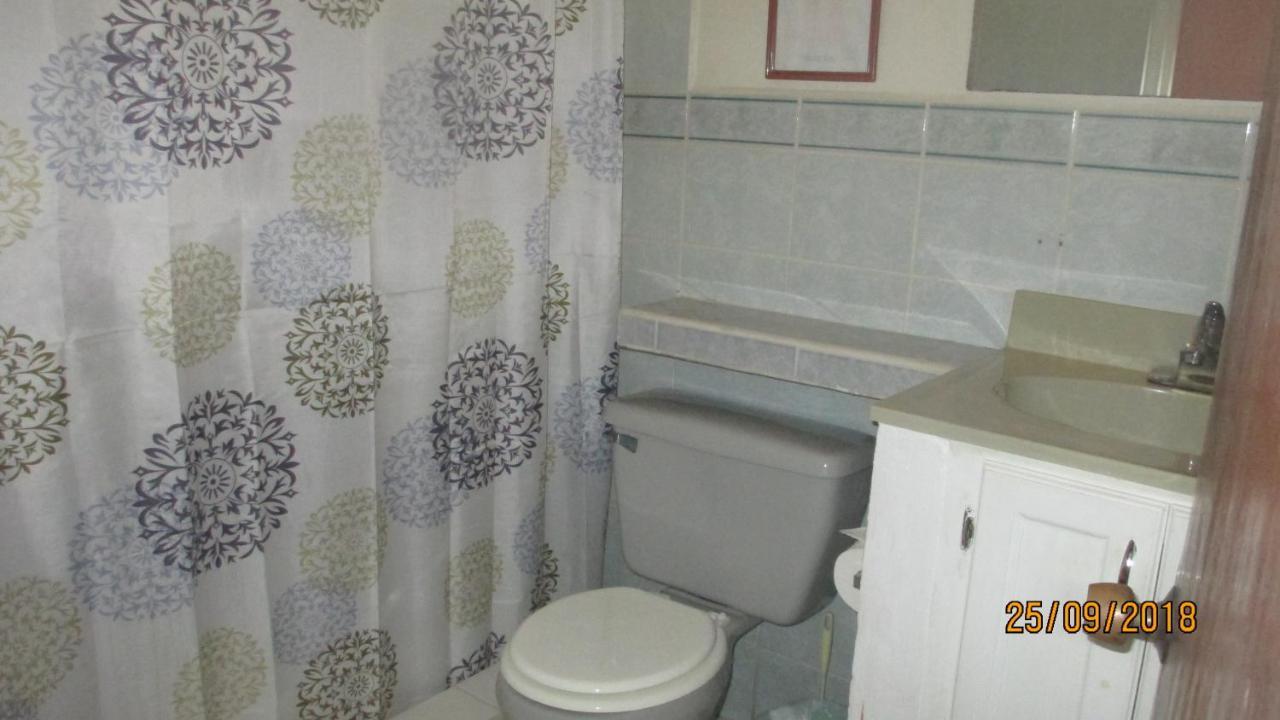 Tropical Breeze Vacation Home And Apartments Gros Islet Eksteriør billede