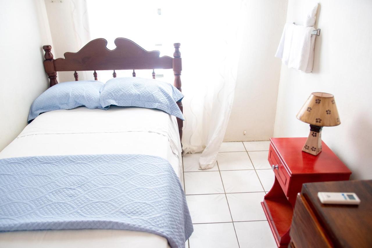Tropical Breeze Vacation Home And Apartments Gros Islet Eksteriør billede