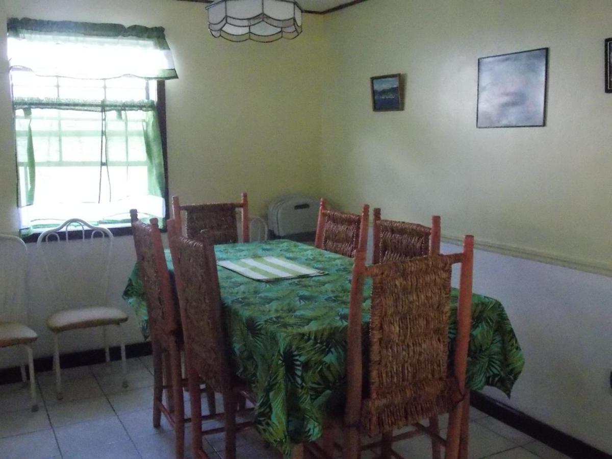 Tropical Breeze Vacation Home And Apartments Gros Islet Eksteriør billede